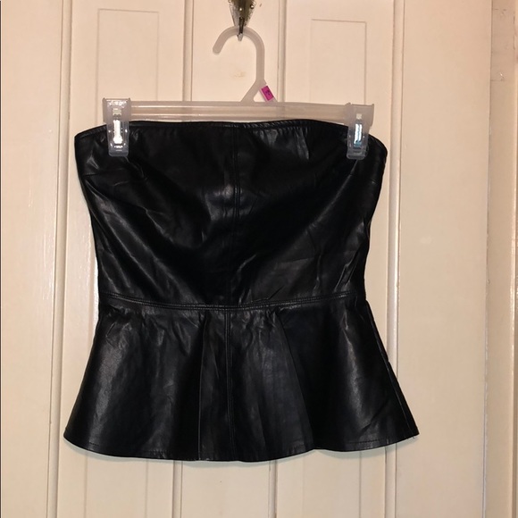 Forever 21 Tops - 5/$25✨NWOT Forever 21 Faux Leather Peplum Top